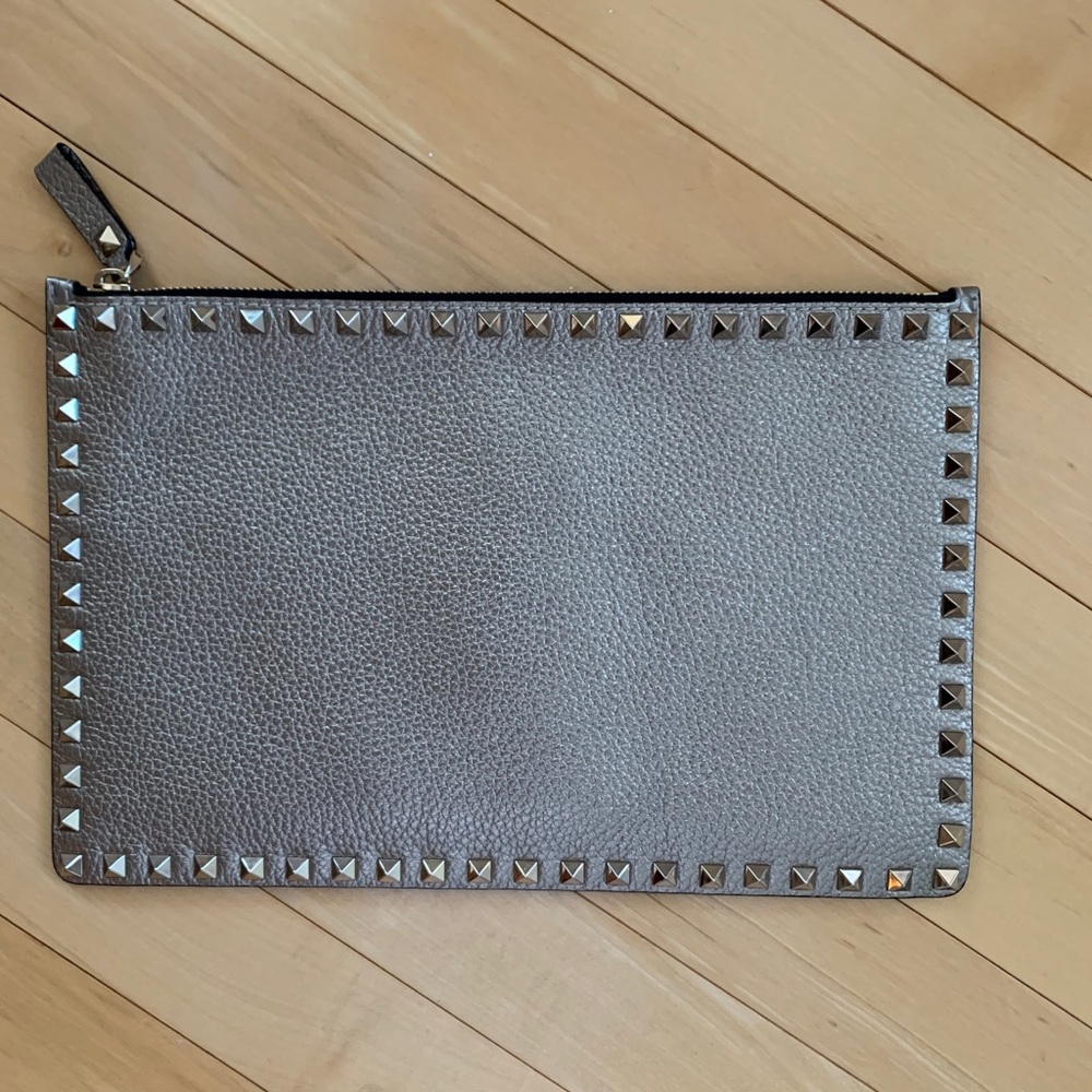 Valentino metallic rockstud large zipper pouch